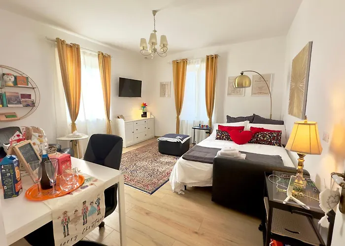 Gemelli-San Pietro-Trastevere-Casa Con Posto Auto
