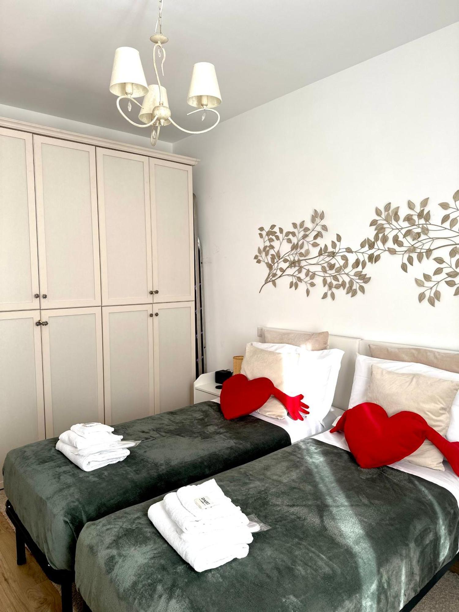 Gemelli-san Pietro-trastevere-casa Con Posto Auto Apartment