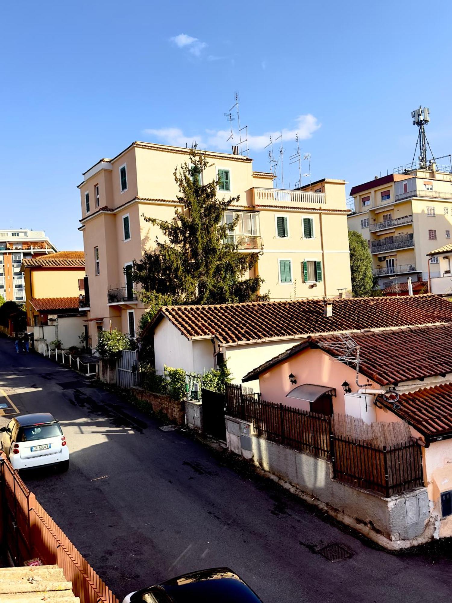 Gemelli-san Pietro-trastevere-casa Con Posto Auto *